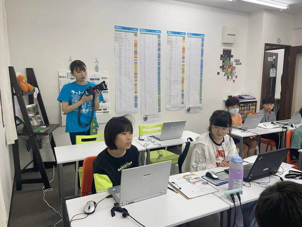 西宮つーしんさんがハック西宮北口校を取材中!