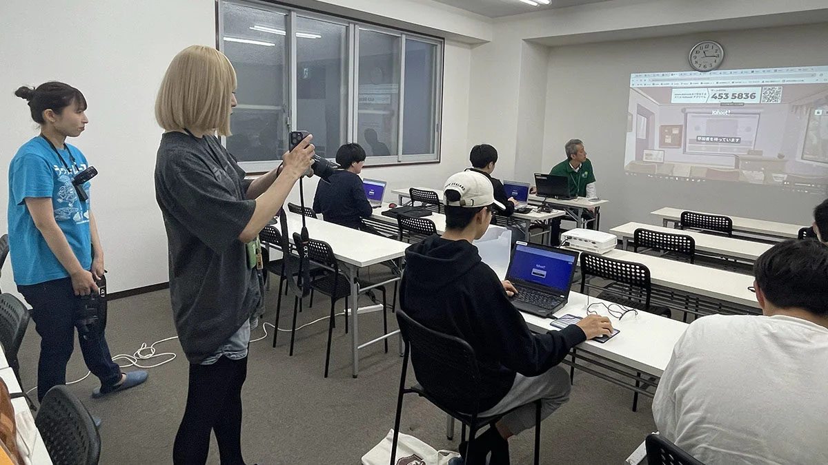 西宮つーしんさんがハック西宮北口校を取材中!