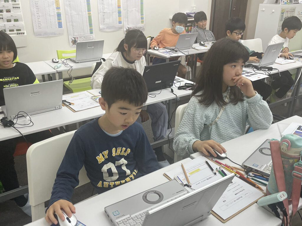 西宮つーしんさんがハック西宮北口校を取材中!